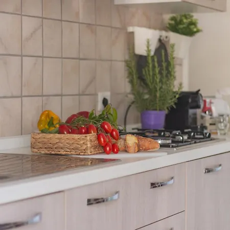 Apartament - Il Diciottesimo Sole